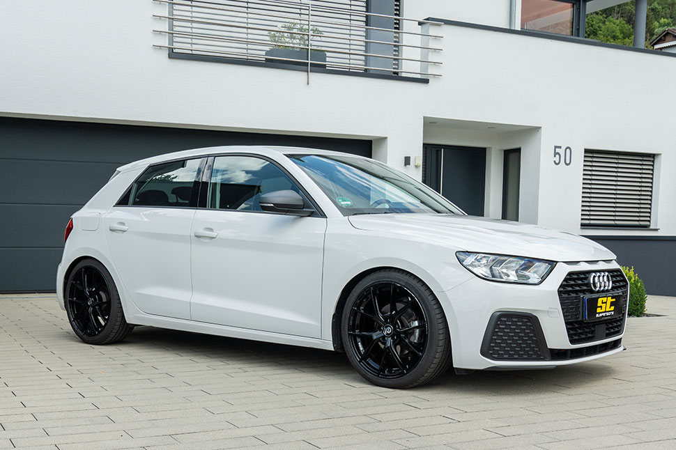 Laut Teilegutachten kann der Schwerpunkt des Audi A1 (GB) an der Vorder- und Hinterachse von 15 - 30 Millimetern frei gewählt werden.